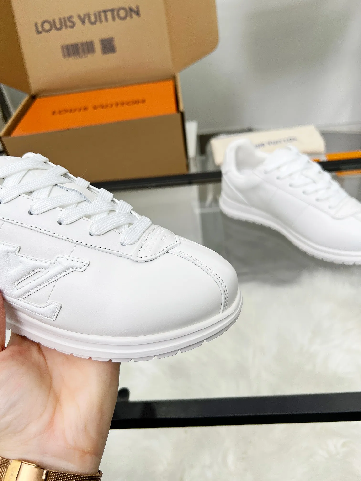 👟👟Ex-factory price 640👟👟 The 2025 summer LV Louis Vuitton new model will be shipped, the upper is made of cowhide, rubber outsole, 7 colors, with complete packaging and airplane box, 35--46